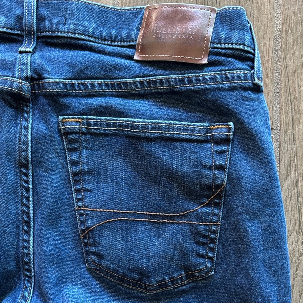 Hollister Men's Blue Denim Straight Jeans